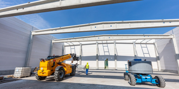 Pintar Fachadas de Naves Industriales, Fábricas y Almacenes en Madrid · Pintar Construcción de Obra Nueva