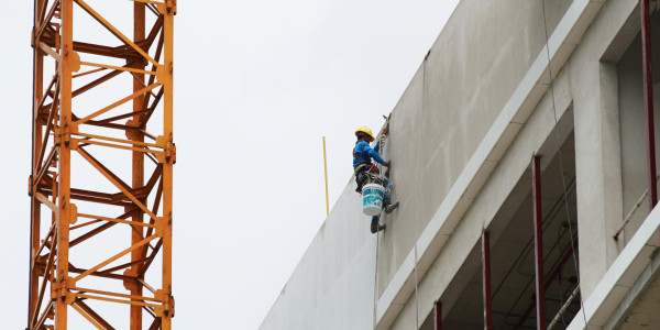 Trabajos Verticales en Fachadas de Edificios / Viviendas Getafe · Pintar Edificios de Construcción de Obra Nueva